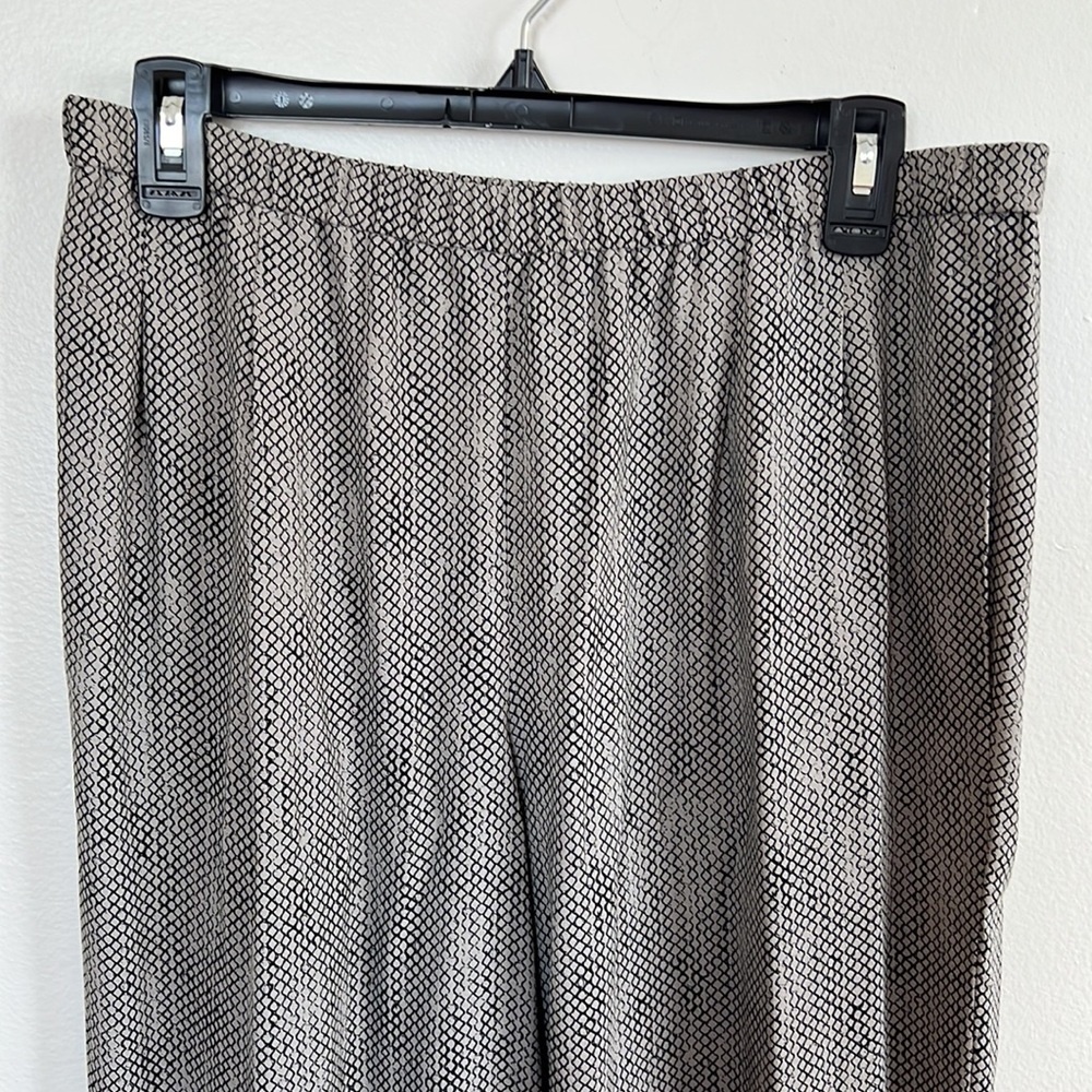 EILEEN FISHER STONE SILK CREPE DE CHINE CHAINETTE ASYMMETRIC TANK SET SIZE M NWT - Picture 9 of 12